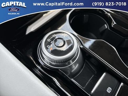 Used 2025 Ford Explorer Platinum w/ Ultimate Package AWD/4WD image 31