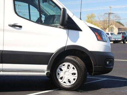 Certified 2025 Ford Transit 250 Low Roof w/ Exterior Upgrade Package RWD image 5