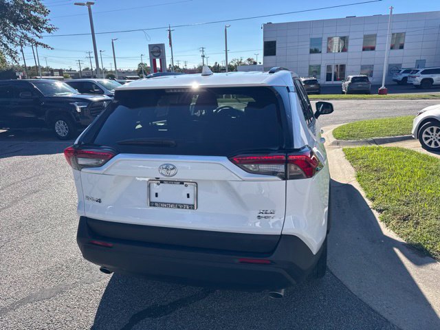 Used 2025 Toyota RAV4 XLE AWD/4WD image 8