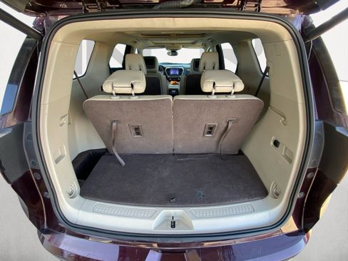 Used 2017 GMC Acadia Denali w/ Technology Package image 12