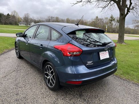 Used 2018 Ford Focus SEL FWD image 3