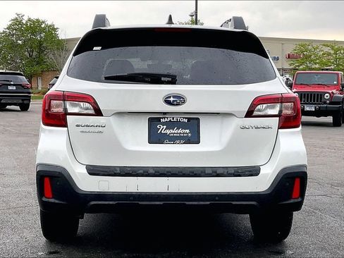 Used 2018 Subaru Outback 2.5i Limited AWD/4WD image 3