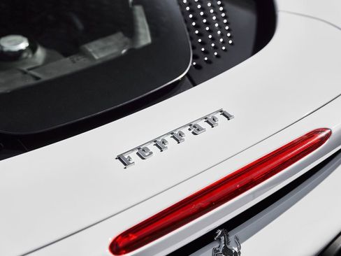 Used 2024 Ferrari SF90 Spider image 12