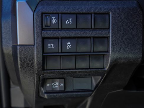 Certified 2026 Toyota Tacoma TRD Off-Road AWD/4WD image 18
