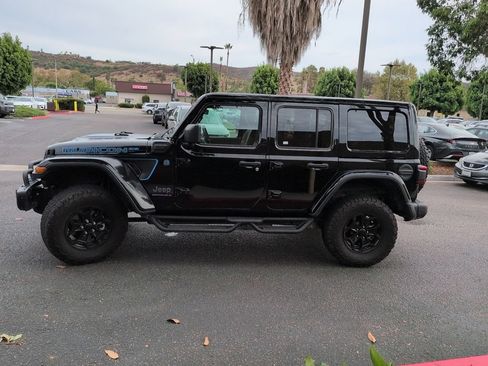 Used 2023 Jeep Wrangler Unlimited Rubicon 4xe AWD/4WD image 5