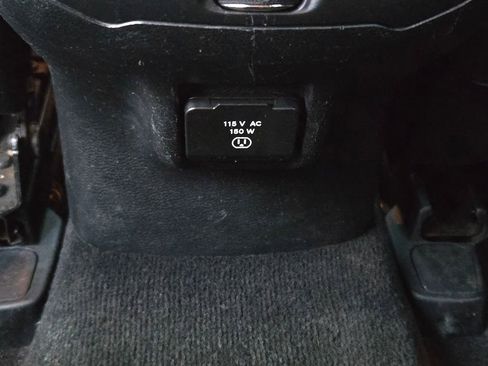 Used 2014 Jeep Cherokee Latitude w/ Comfort/Convenience Group image 28