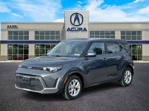 Used 2023 Kia Soul LX w/ Option Group 015 image 1