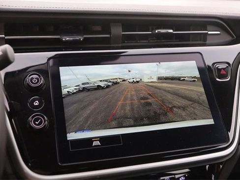 Used 2023 Chevrolet Bolt EUV LT w/ Comfort Package image 16