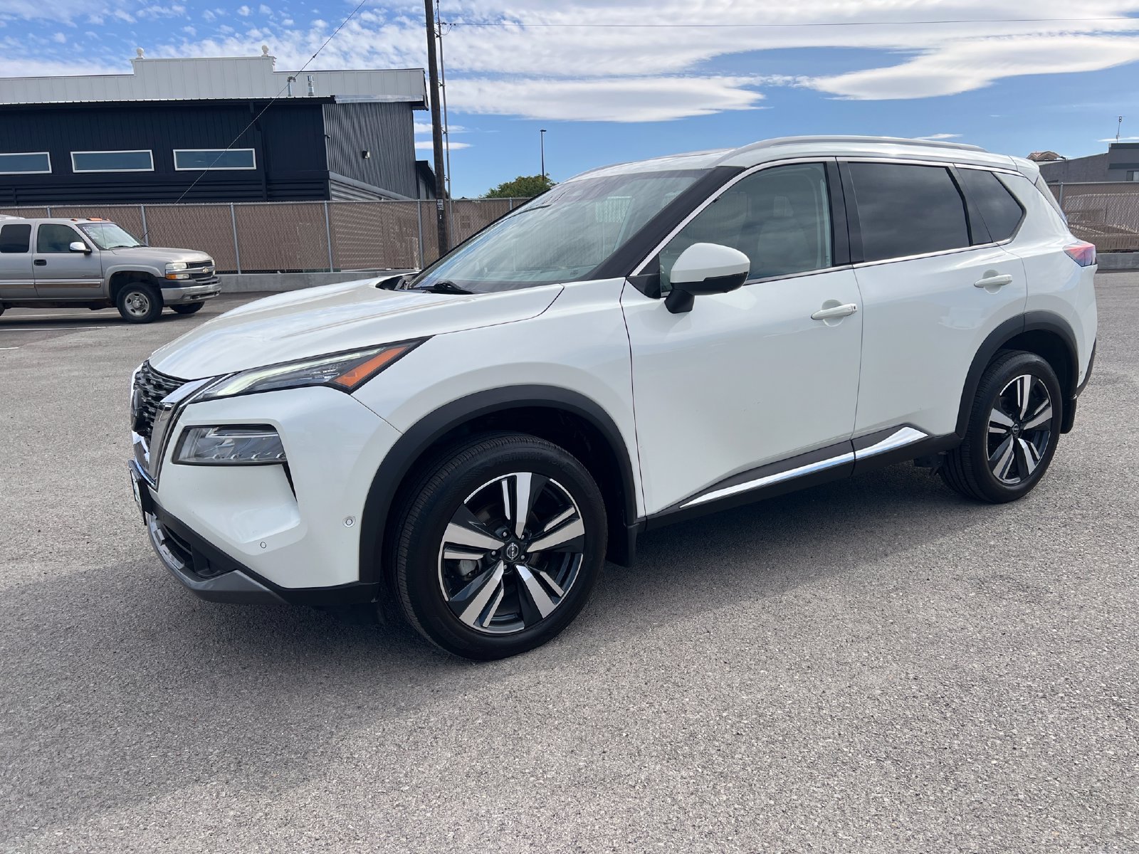 Used 2023 Nissan Rogue SL w/ SL Premium Package AWD/4WD image 7