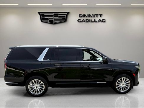 Used 2023 Cadillac Escalade ESV Premium Luxury AWD/4WD image 4