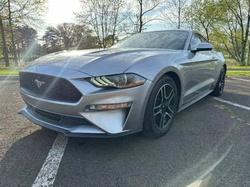 Used 2020 Ford Mustang Premium image 7
