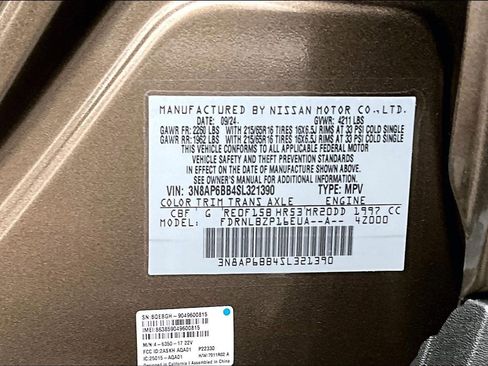 Used 2025 Nissan Kicks S image 17