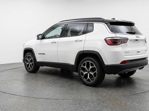 Used 2025 Jeep Compass Limited AWD/4WD image 6