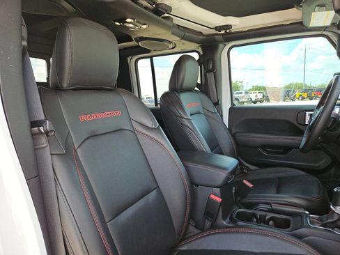 Used 2023 Jeep Gladiator Rubicon w/ LED Lighting Group AWD/4WD image 30