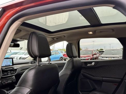 Used 2020 Ford Escape Titanium AWD/4WD image 17