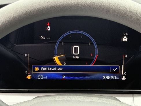 Used 2025 Chevrolet Trax LT FWD image 16
