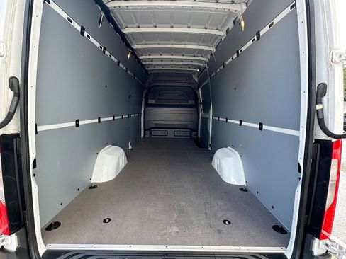 Used 2024 Mercedes-Benz Sprinter 2500 image 22