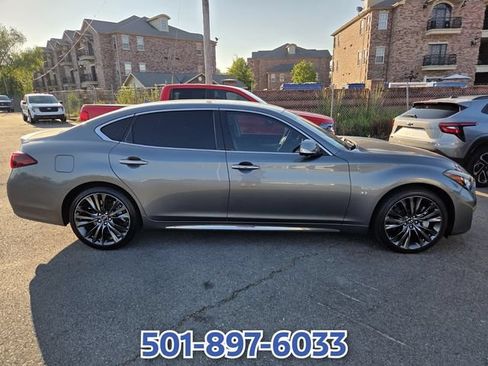 Used 2018 INFINITI Q70 L 3.7 RWD image 3