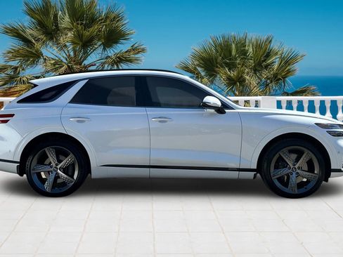 Used 2023 Genesis GV70 3.5T Sport w/ Sport Prestige Package image 4