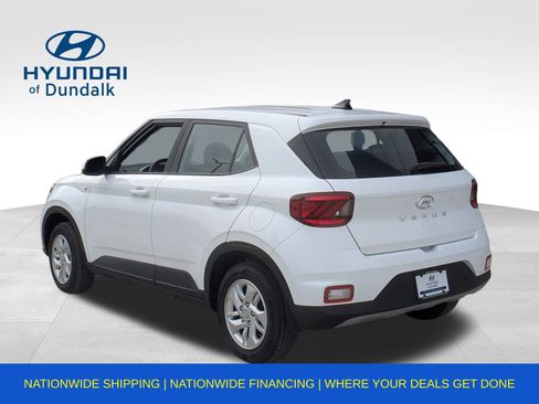 Used 2022 Hyundai Venue SE image 11