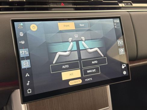 New 2026 Land Rover Range Rover SE image 15