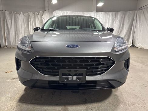 Used 2022 Ford Escape SE w/ SE Sport Appearance Package FWD image 2