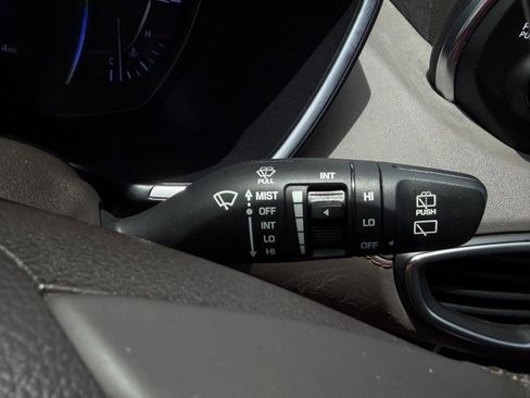 Used 2019 Hyundai Santa Fe Limited w/ Cargo Package FWD image 21