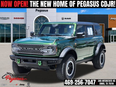 Used 2024 Ford Bronco Badlands AWD/4WD image 2