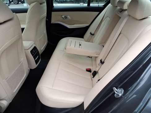 Used 2021 BMW 330i Sedan w/ Convenience Package RWD image 18