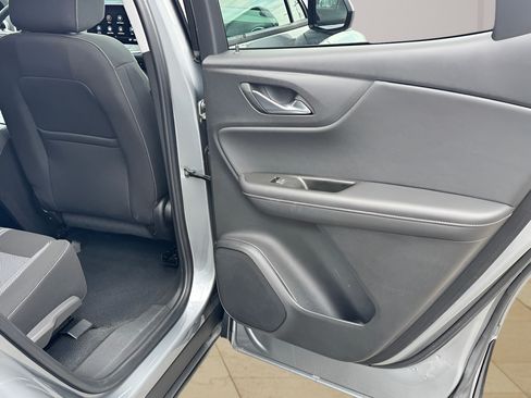 Used 2025 Chevrolet Blazer LT AWD/4WD image 29