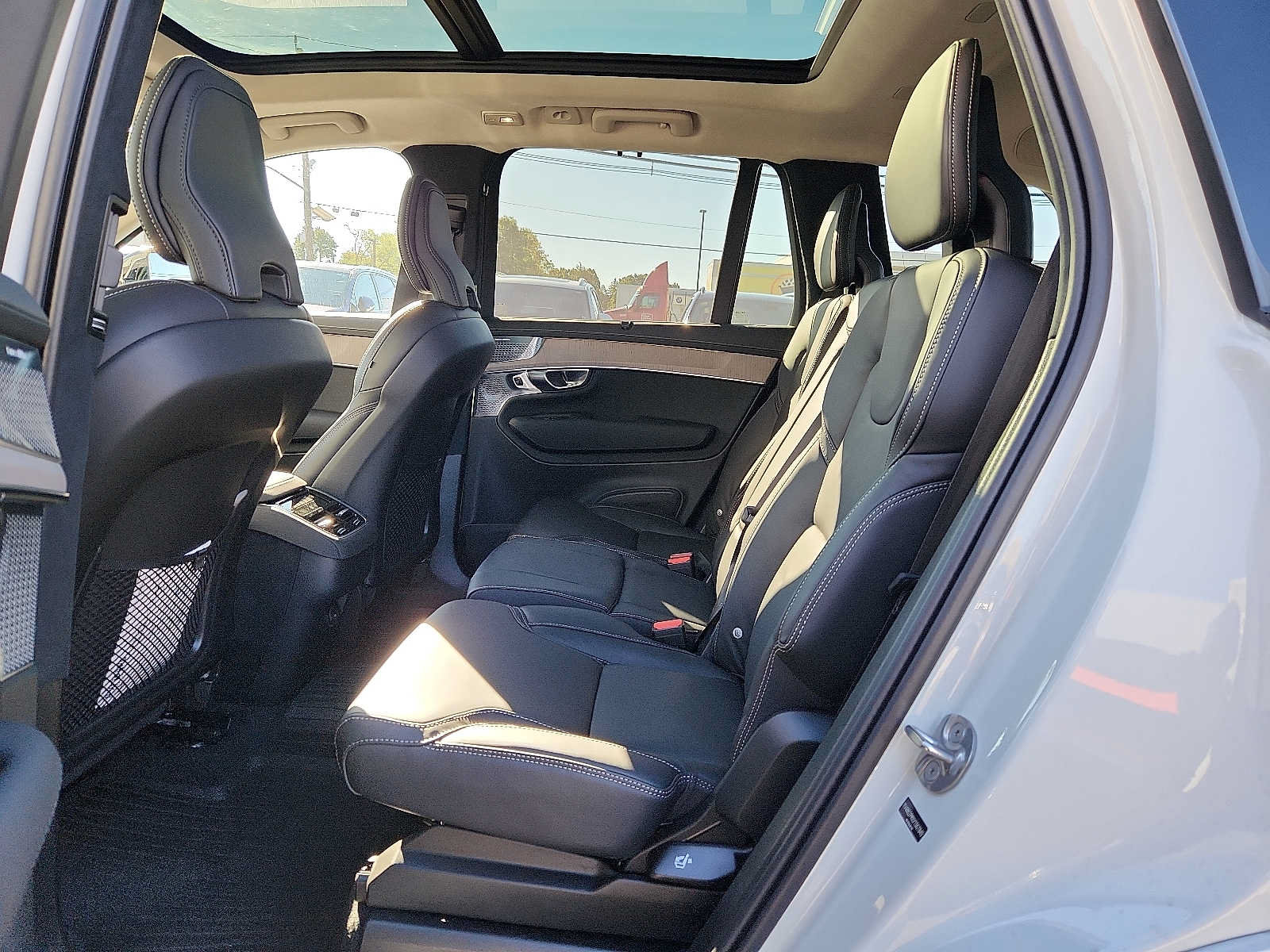 Used 2027 Volvo XC90 B6 Ultra AWD/4WD image 10