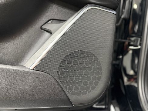 Used 2020 Cadillac Escalade Luxury w/ Escalade Sport Edition image 34