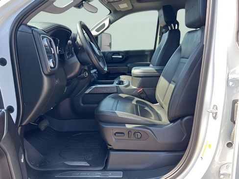 Used 2023 GMC Sierra 3500 Denali w/ Denali Ultimate Package AWD/4WD image 10