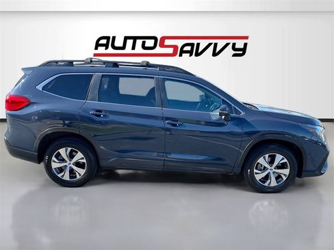 Used 2023 Subaru Ascent Premium w/ Convenience Package image 8