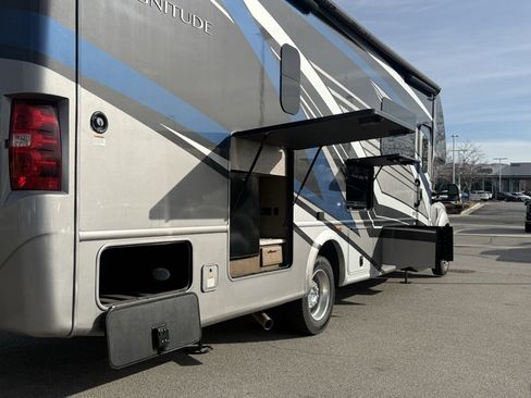 Used 2021 Ford F550 4x4 Regular Cab Super Duty w/ XLT Value Package image 31