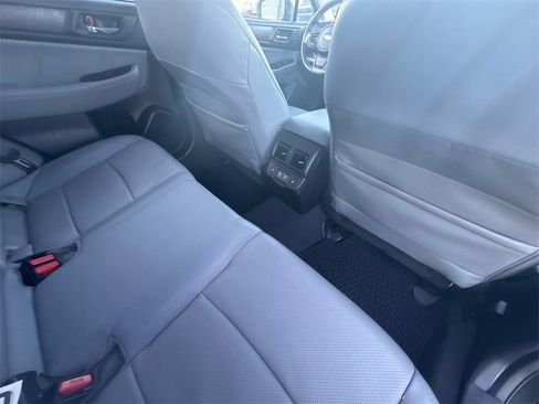 Used 2019 Subaru Outback 2.5i Limited image 15