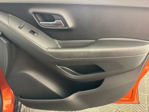 Used 2015 Chevrolet Trax LT w/ LT Plus Package FWD image 21