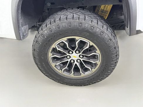 Used 2022 Chevrolet Colorado ZR2 AWD/4WD image 31