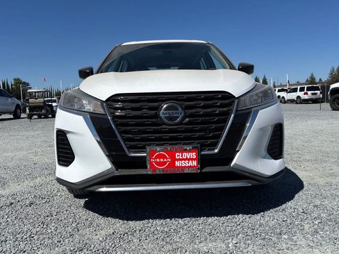 Certified 2021 Nissan Kicks S FWD image 11