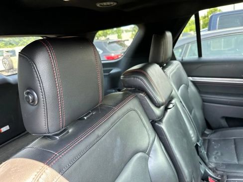 Used 2018 Ford Explorer Sport w/ Equipment Group 401A AWD/4WD image 16