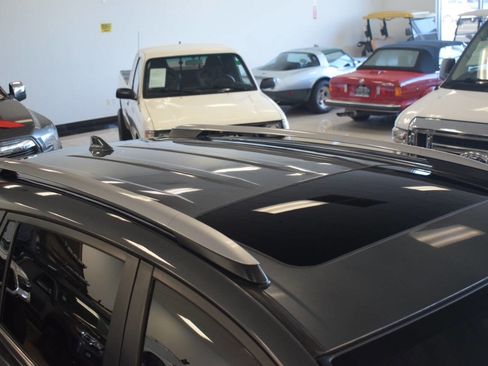 Used 2018 Toyota RAV4 Limited w/ Advanced Technology Package AWD/4WD image 13