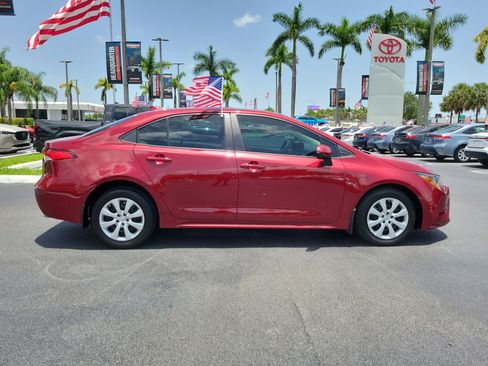 Used 2024 Toyota Corolla LE FWD image 13