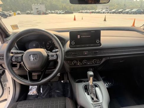 Certified 2024 Honda HR-V Sport image 16