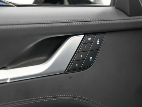 Used 2023 Porsche 911 Turbo image 18