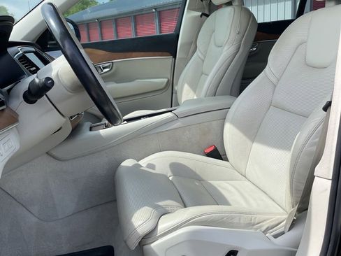 Used 2016 Volvo XC90 T8 Inscription w/ Vision Package AWD/4WD image 5