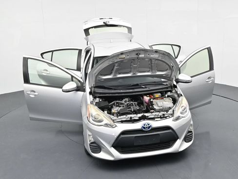 Used 2016 Toyota Prius C One FWD image 34