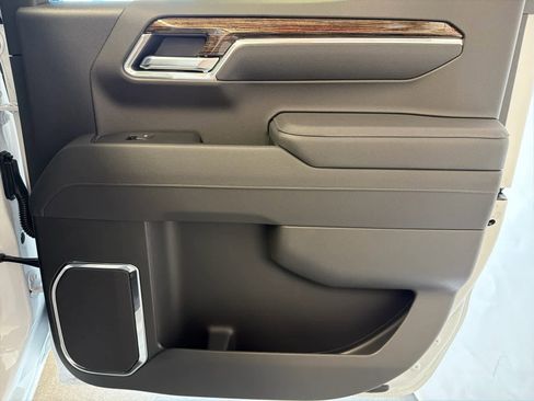 New 2026 GMC Sierra 1500 Elevation image 32