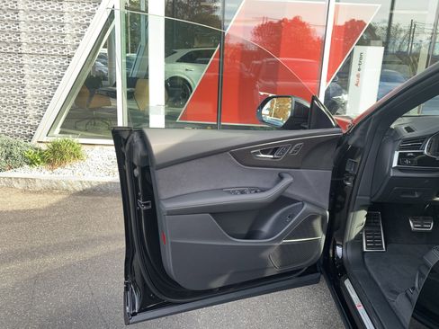 New 2026 Audi SQ8 Premium Plus image 9