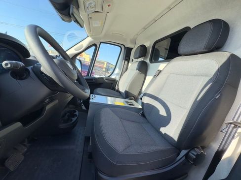 Used 2025 RAM ProMaster 1500 w/ Safety Group FWD image 18