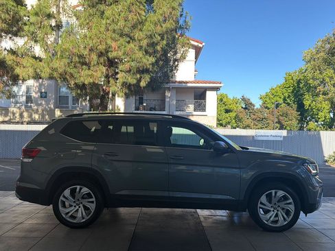 Certified 2023 Volkswagen Atlas SE w/ Panoramic Sunroof Package AWD/4WD image 6